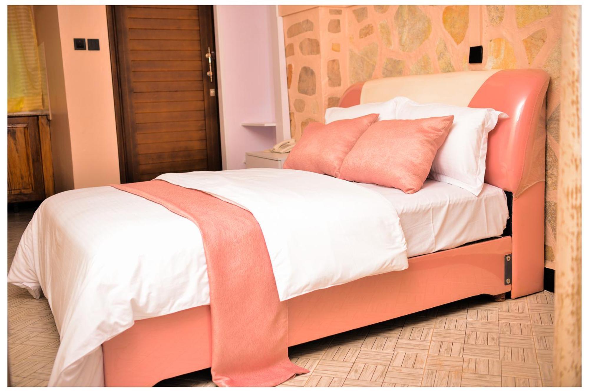 Hotel Ruby Haven Kampala Exterior foto